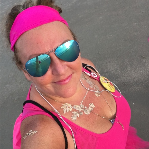 Meet your Posher, Pam - Picture 1 of 1